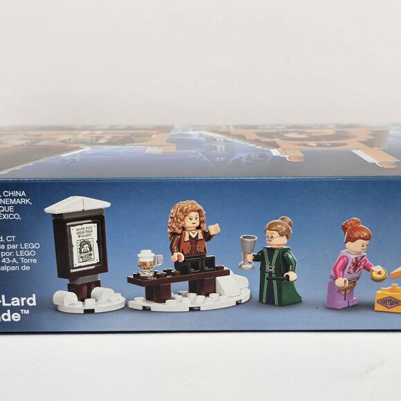 LEGO Harry Potter: Hogsmeade Village Visit (76388) - Picture 7 of 10